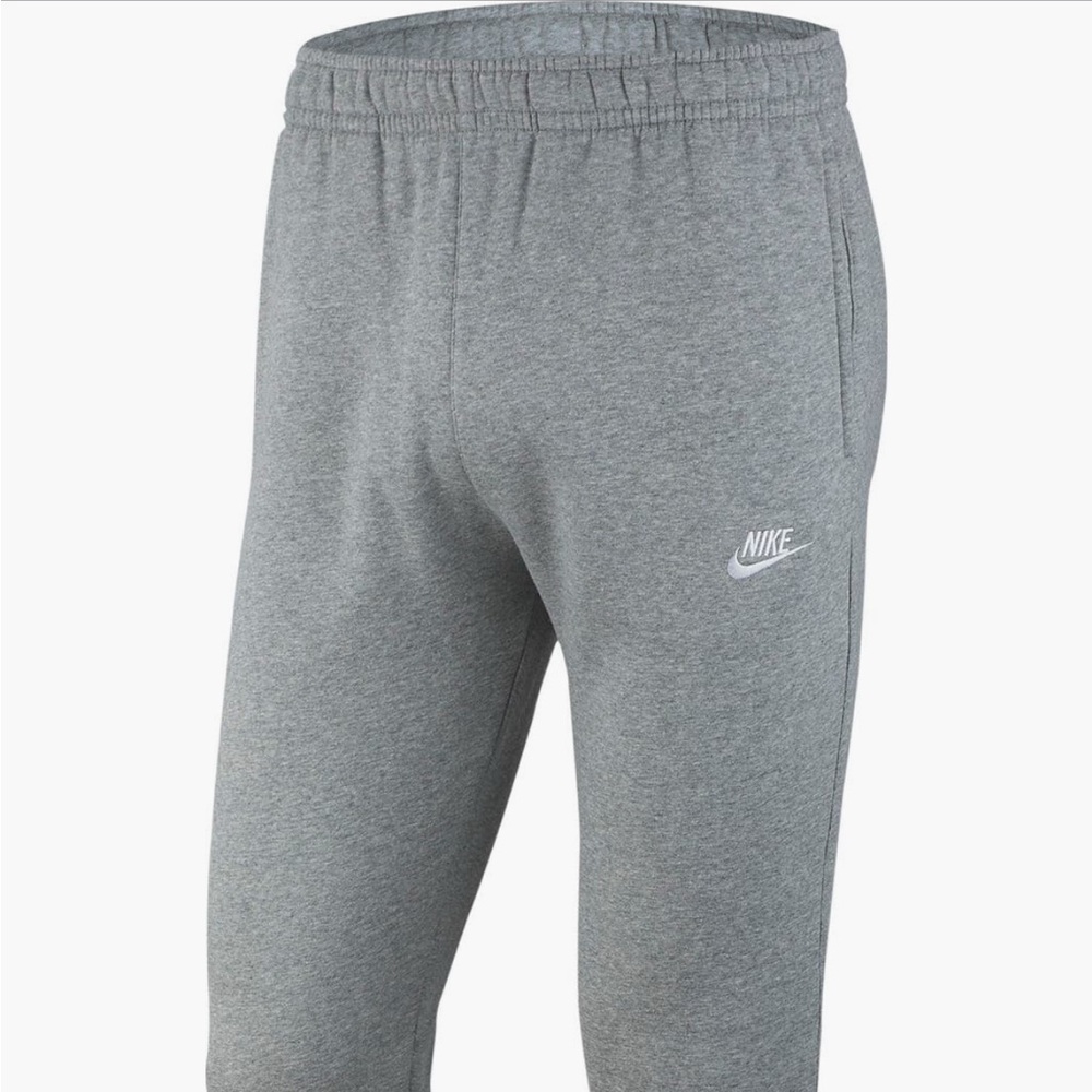 Nike Standard Fit Taper Leg Joggers